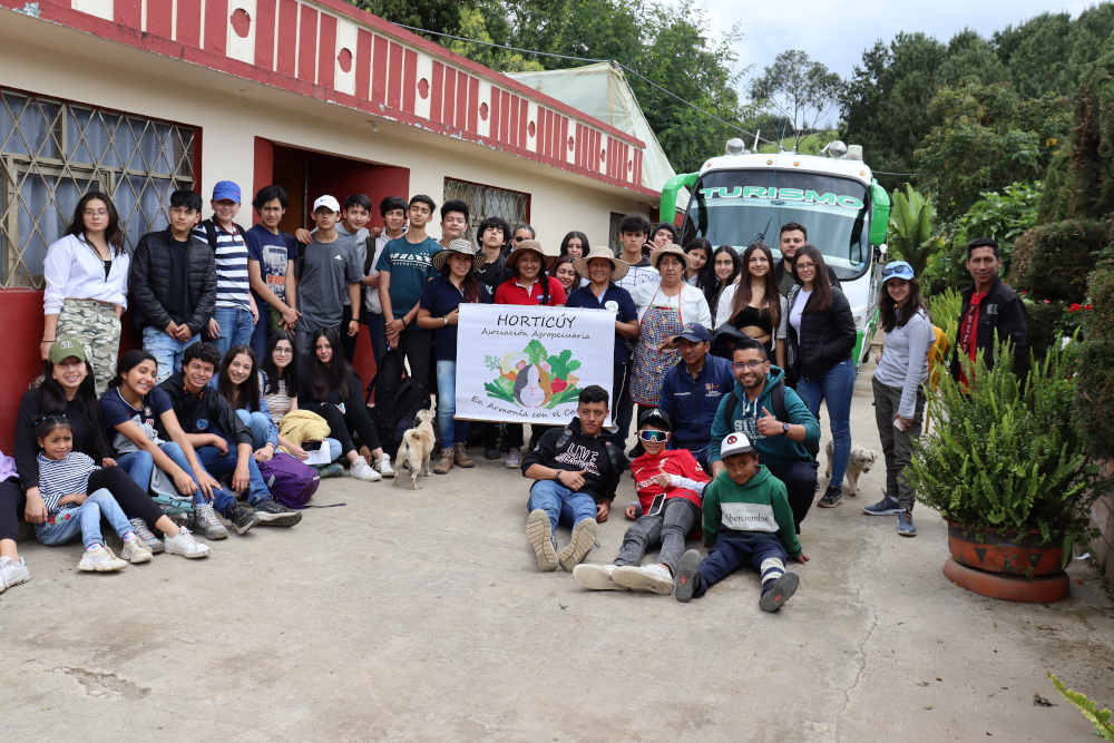 Formación de Acción Social en grado Décimo – Colegio San Francisco Javier